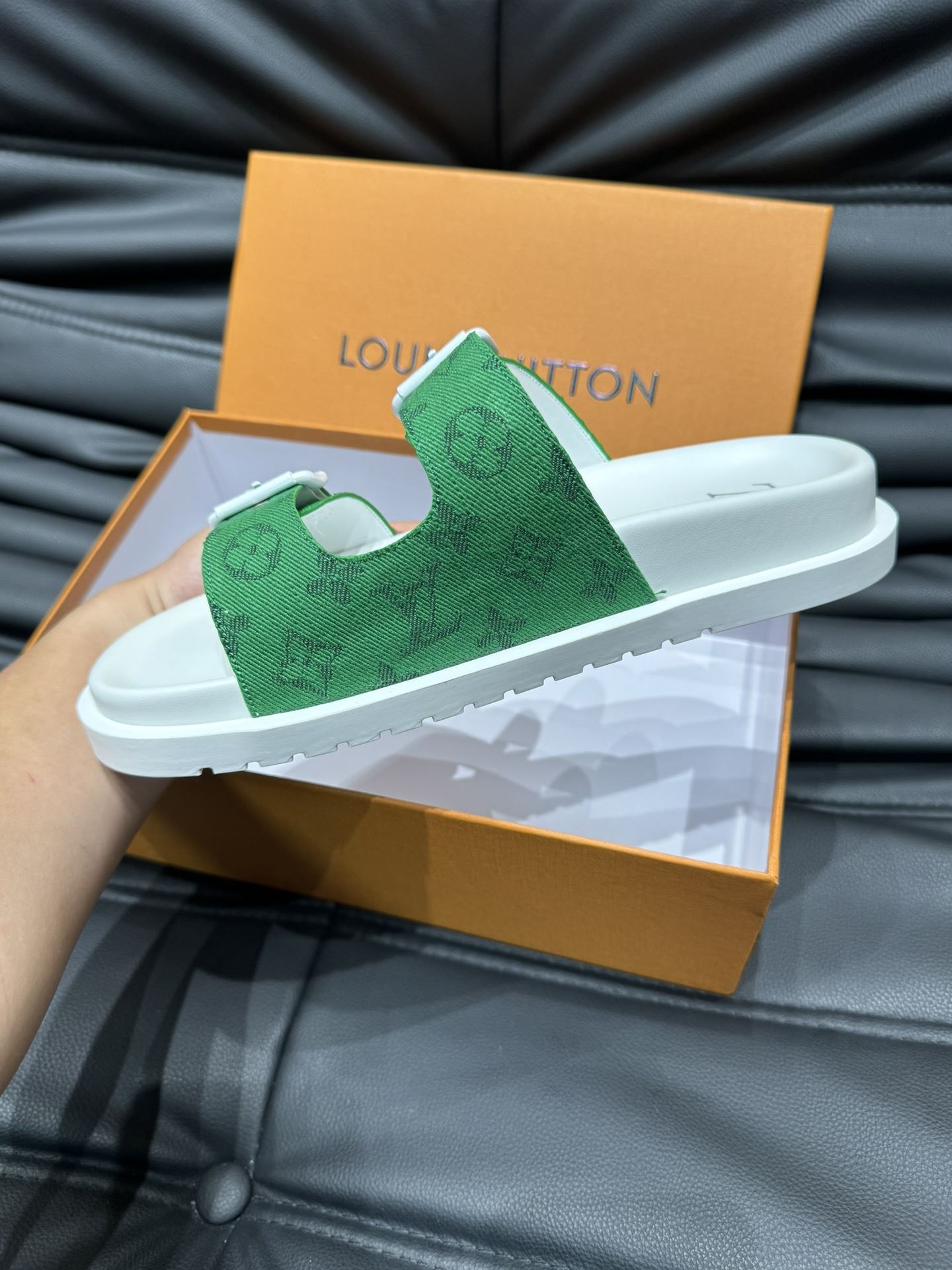 Louis Vuitton Slippers